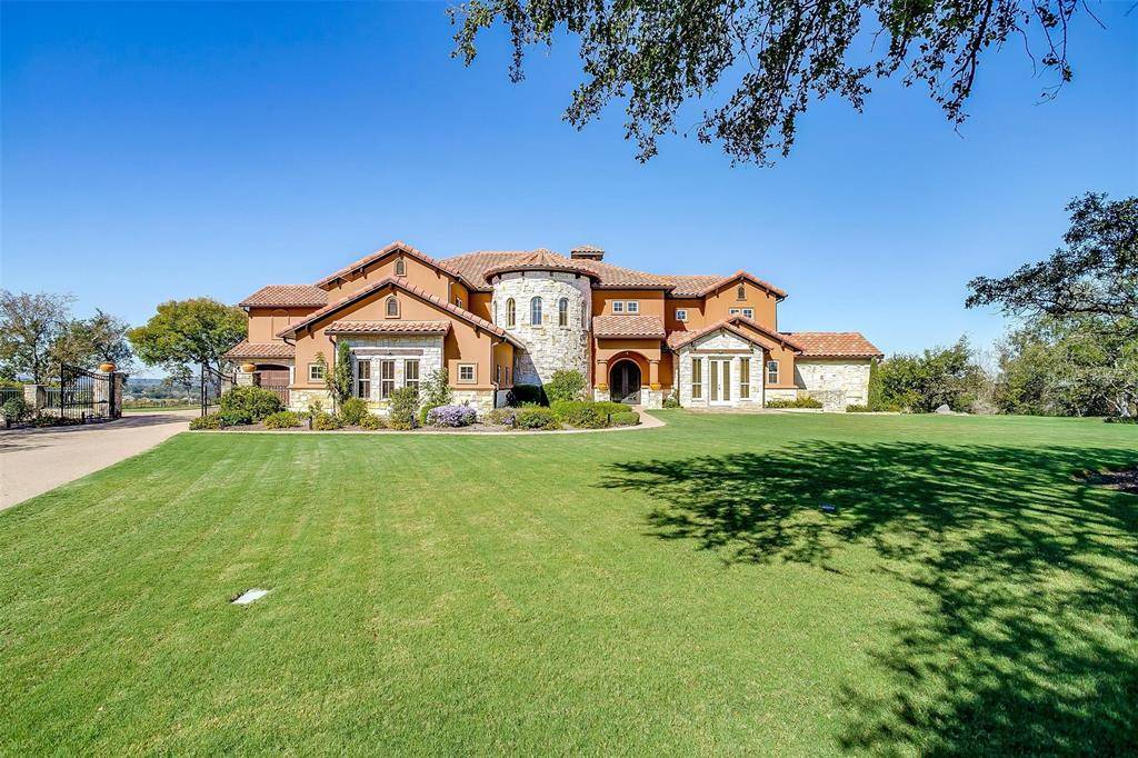 161 Crown Ridge Court,  Fort Worth,  TX 76108