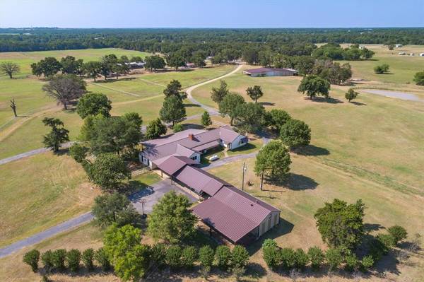 2943 Co Rd 3208 Road, Wills Point, TX 75169