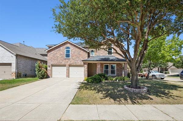 208 Bluefinch Drive, Little Elm, TX 75068