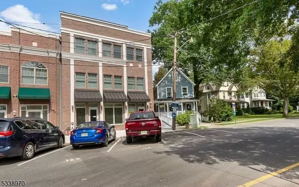 409 Westfield Ave #2L, Westfield Town, NJ 07090