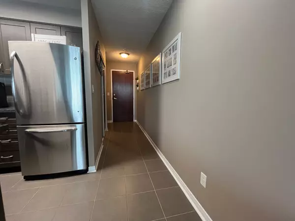 Mississauga, ON L5M 7S2,4900 Glen Erin DR #1711