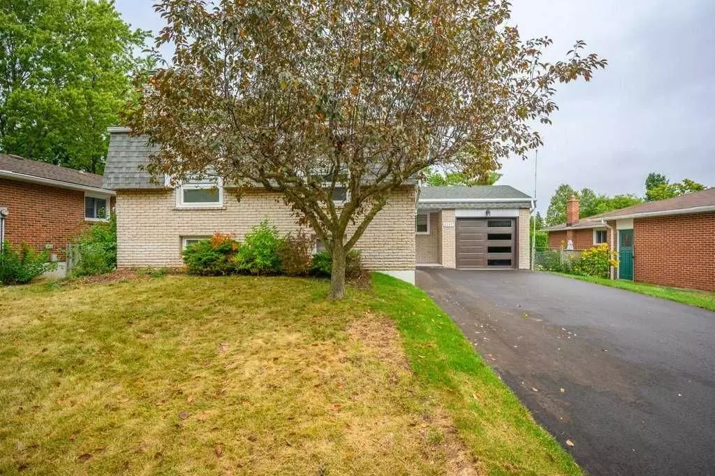 Oakville, ON L6H 2L7,1317 Falgarwood DR