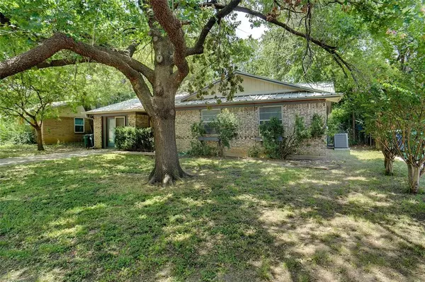 Denton, TX 76209,215 Bluebird Circle