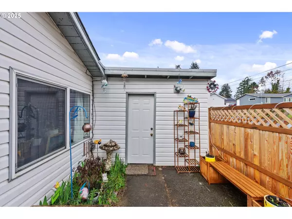 Coos Bay, OR 97420,2745 34TH ST