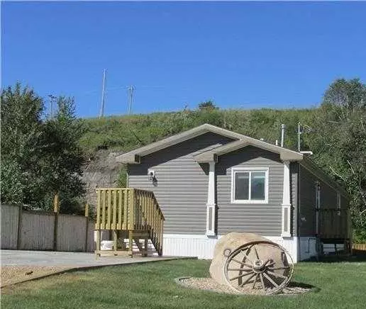 10404 93 ST, Peace River, AB T8S1P3