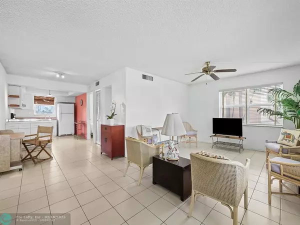 Lauderdale By The Sea, FL 33062,1751 S Ocean Blvd  #205W