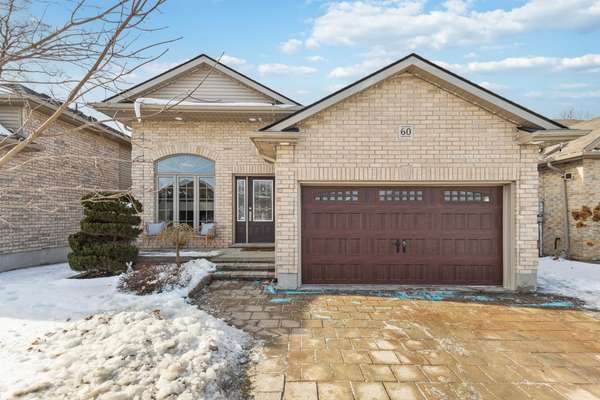 60 Bridle PATH, Strathroy-caradoc, ON N7G 4J9