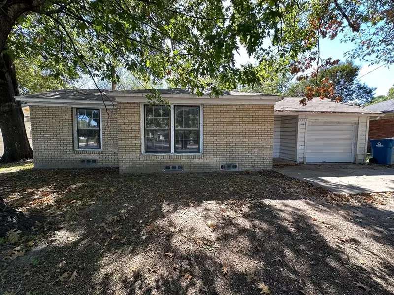 2619 W 2nd Avenue, Corsicana, TX 75110