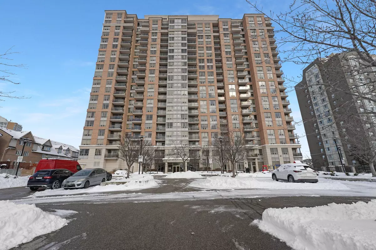 Mississauga, ON L5R 4G9,55 Strathaven DR #912