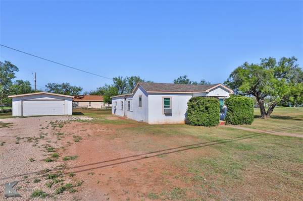 410 Morgan Street, Tye, TX 79563