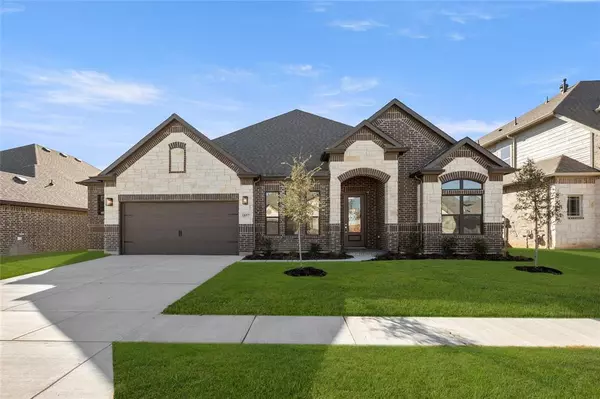 1057 Fleetwood Drive, Justin, TX 76247