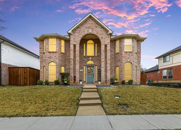 805 Summit Pointe, Lewisville, TX 75077