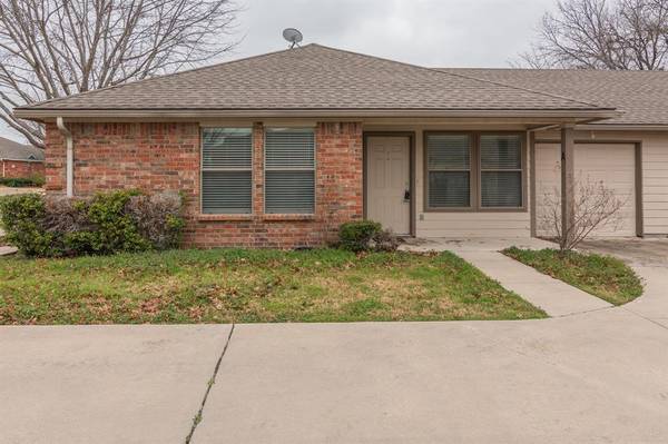 145 Stewart Bend Court #A, Azle, TX 76020