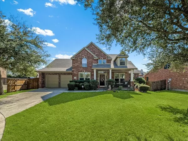 2411 Lakewood Drive, Grand Prairie, TX 75054