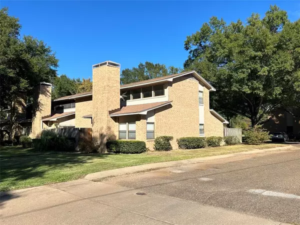 Tyler, TX 75703,2406 Villa Court