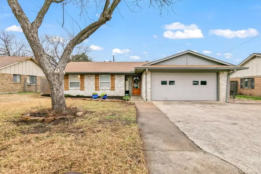 119 Alamo Street, Waxahachie, TX 75165