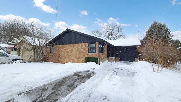 1007 Earl CRES, Burlington, ON L7T 3R1