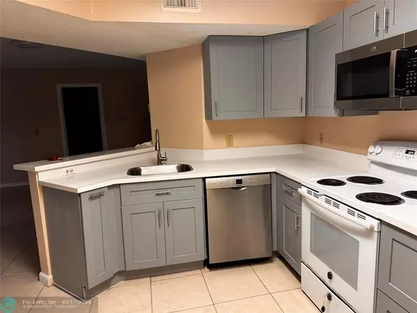 Coral Springs, FL 33067,8701 Wiles Rd  #203