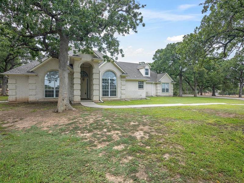 129 County Rd 4377, Decatur, TX 76234