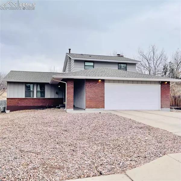 4353 Blueflax DR, Pueblo, CO 81001