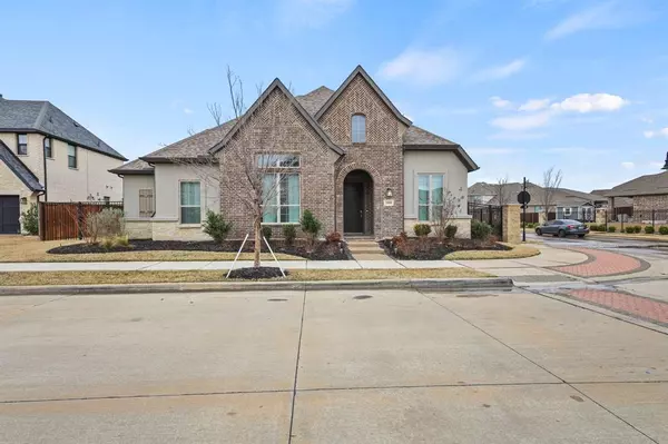 1800 Green Jasper Place, Arlington, TX 76005