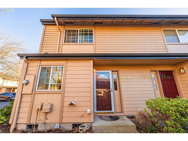 1548 FETTERS LOOP, Eugene, OR 97402