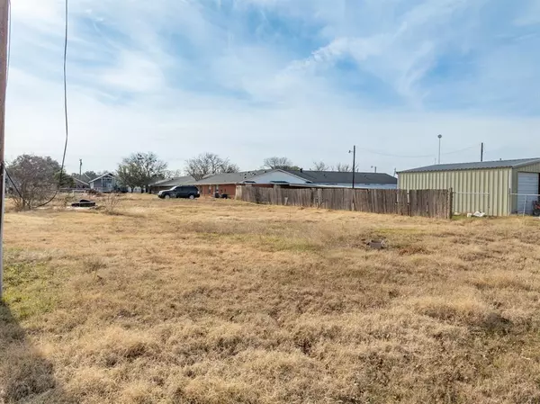 Itasca, TX 76055,606 E South Street