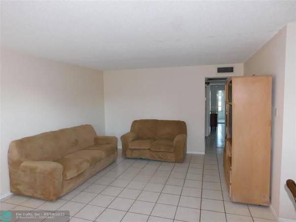 2002 Ellesmere A  #2002, Deerfield Beach, FL 33442