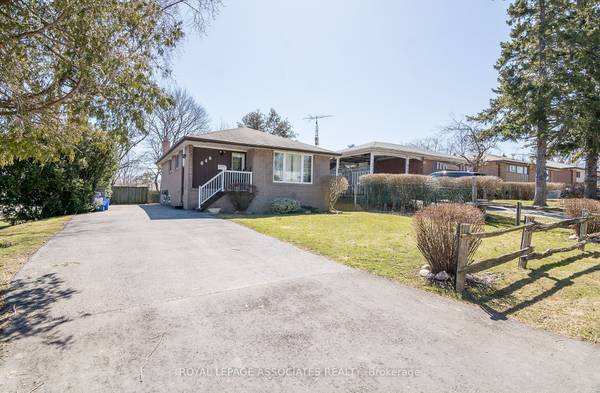 846 Antonio ST, Pickering, ON L1W 1T3