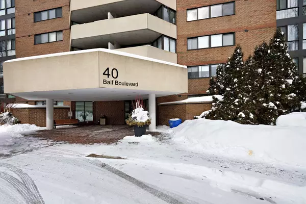 40 Baif BLVD #907, Richmond Hill, ON L4C 5M9