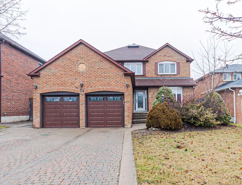 34 Beasley DR, Richmond Hill, ON L4C 7Z5