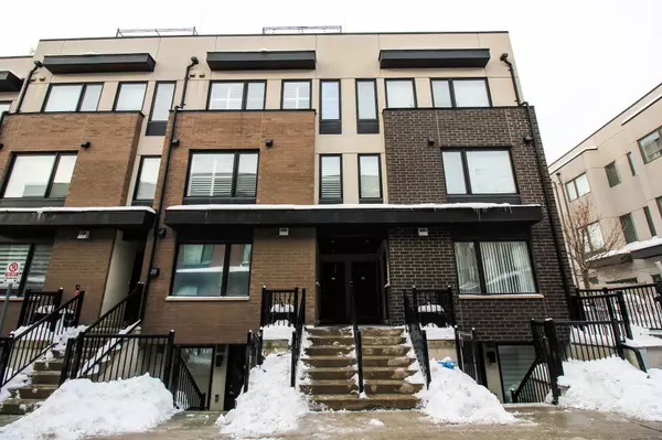 146 William Duncan RD #10, Toronto W05, ON M3K 0B5