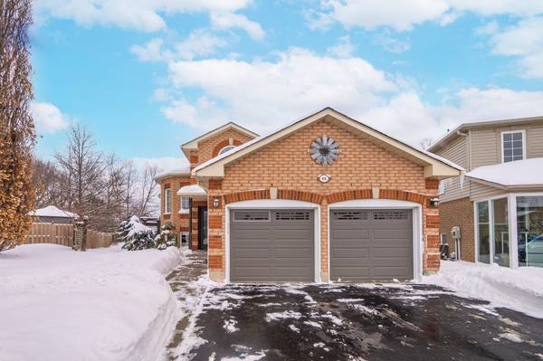 46 Pentland RD, Hamilton, ON L8B 0P7