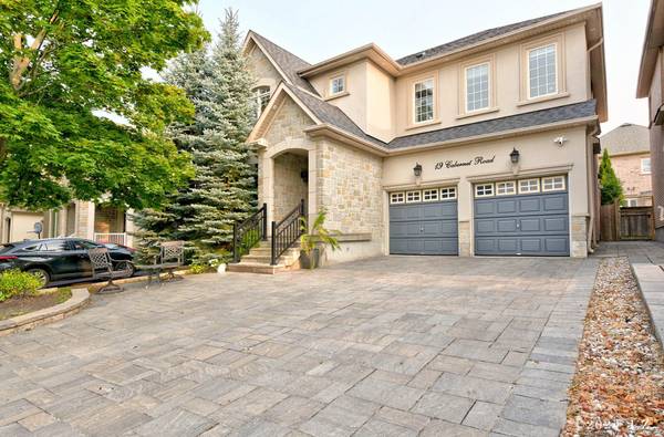 19 Cabernet RD, Vaughan, ON L4J 8X6