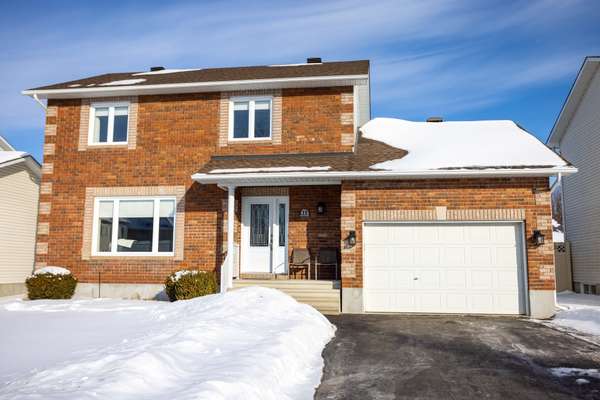 312 CENTENAIRE ST, Russell, ON K0A 1W0