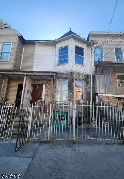 144 4th Ave, Newark City, NJ 07104