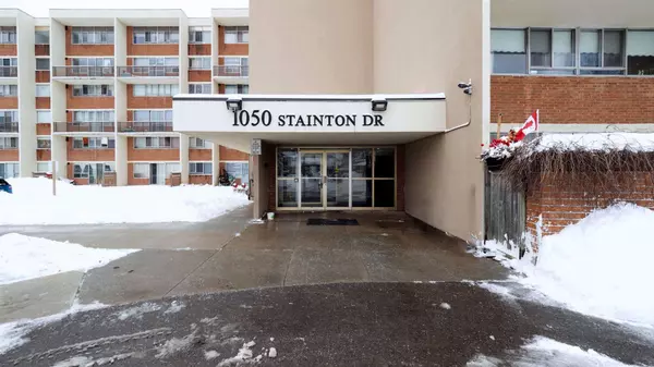 Mississauga, ON L5C 2T7,1050 Stainton DR #127