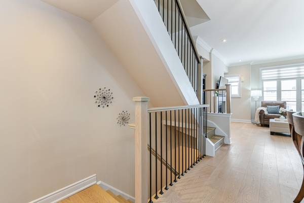 Oakville, ON L6H 0N2,2131 Lillykin ST