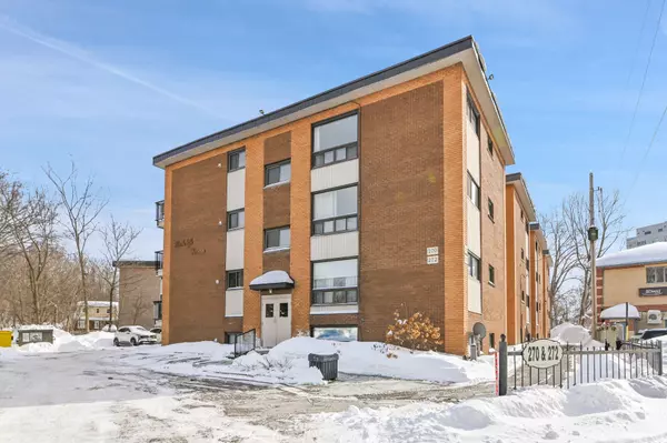 Vanier And Kingsview Park, ON L1L 8A6,270 Beechwood AVE #9