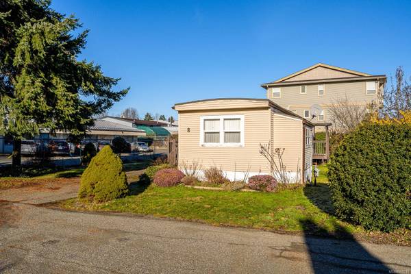 2625 Mansfield Dr #8, Courtenay, BC V9N 2M2