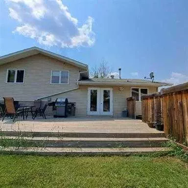 Lloydminster, AB T9V1R5,4113 52 AVE