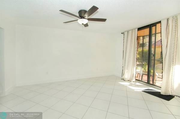 Plantation, FL 33313,7451 NW 16th St  #109