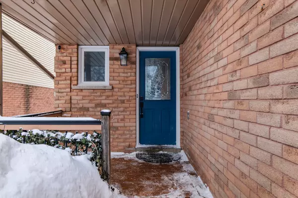 Barrie, ON L4M 6G7,78 Hadden CRES