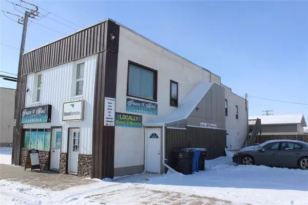 Estevan, SK S4A 1E6,526 12th AVENUE