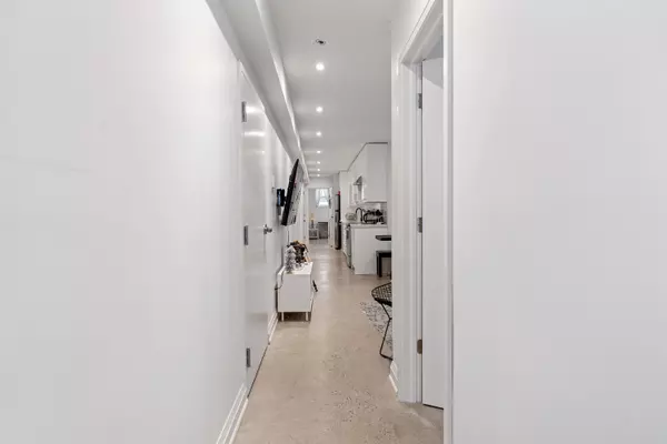 Toronto W01, ON M6K 1N5,14 Seaforth AVE #Basement