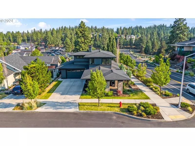 2306 NW FLOYD LN, Bend, OR 97703