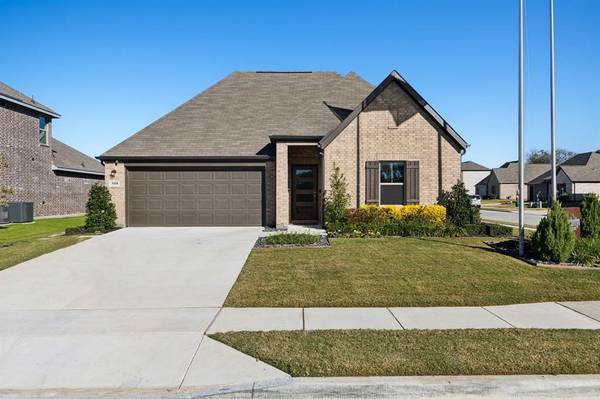 1911 Rolling Ridge Drive, Van Alstyne, TX 75495