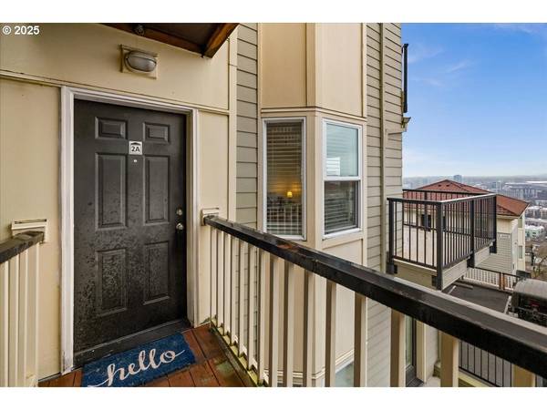 413 NW UPTOWN TER #2A, Portland, OR 97035