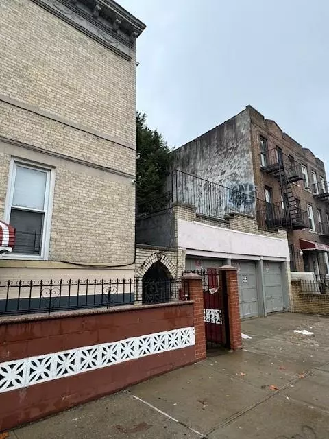 Brooklyn, NY 11226,3102 Snyder Avenue