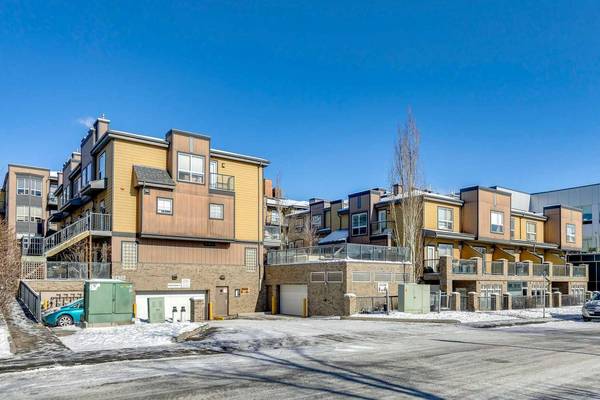 2420 34 AVE SW #305, Calgary, AB T2T 2C8